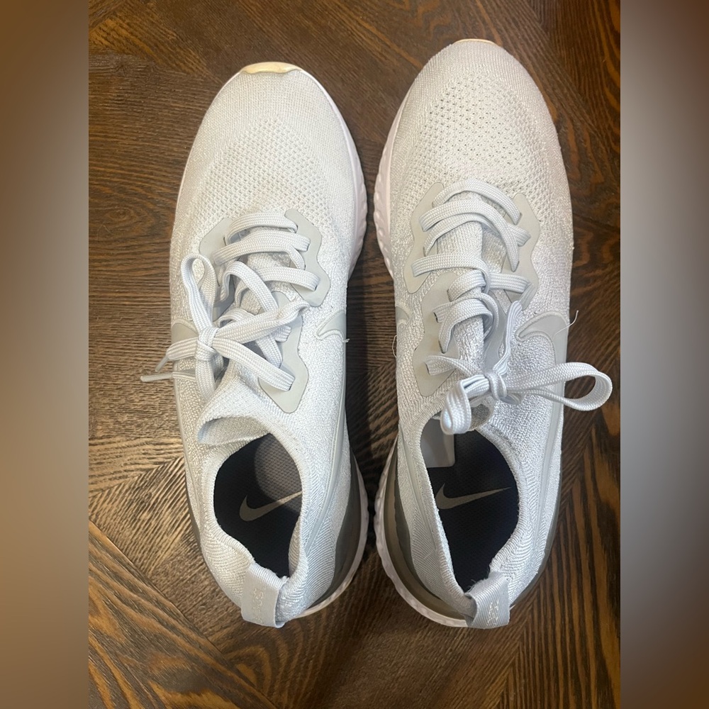 Nike Light Gray Running Shoes